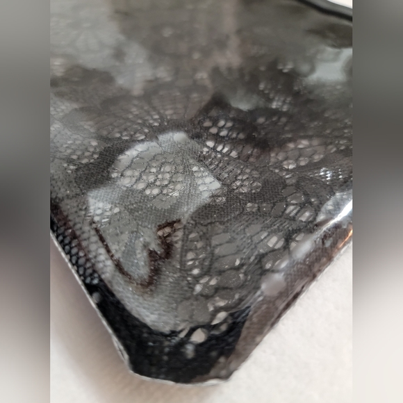 NWOT Victoria's Secret Zippered Makeup Cosmetics Purse - Black Lace Plastic - Picture 2 of 5
